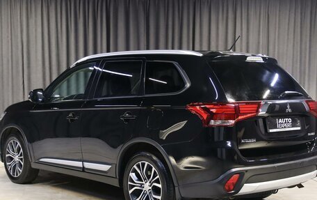 Mitsubishi Outlander III рестайлинг 3, 2017 год, 1 749 000 рублей, 4 фотография