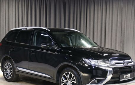 Mitsubishi Outlander III рестайлинг 3, 2017 год, 1 749 000 рублей, 3 фотография