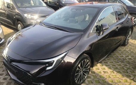 Toyota Corolla, 2023 год, 3 352 000 рублей, 2 фотография