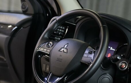 Mitsubishi Outlander III рестайлинг 3, 2017 год, 1 749 000 рублей, 9 фотография