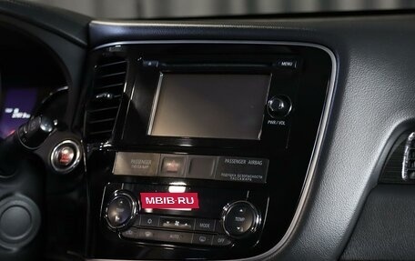 Mitsubishi Outlander III рестайлинг 3, 2017 год, 1 749 000 рублей, 12 фотография