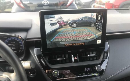 Toyota Corolla, 2023 год, 3 352 000 рублей, 7 фотография