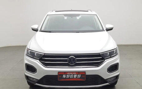 Volkswagen T-Roc I, 2022 год, 1 400 000 рублей, 2 фотография