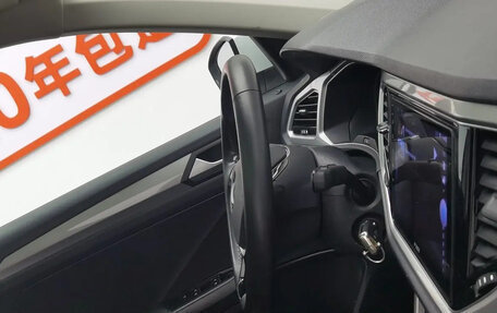 Volkswagen T-Roc I, 2022 год, 1 400 000 рублей, 9 фотография