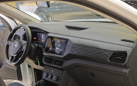 Volkswagen T-Cross I, 2022 год, 1 310 000 рублей, 8 фотография