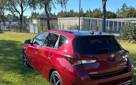 Toyota Auris II, 2018 год, 2 000 000 рублей, 5 фотография