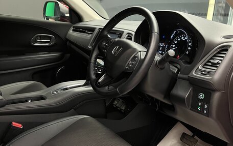 Honda Vezel, 2018 год, 1 790 000 рублей, 8 фотография