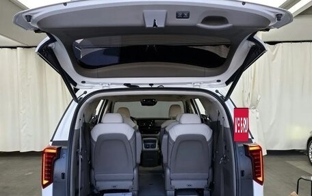 KIA Carnival, 2025 год, 5 600 000 рублей, 4 фотография