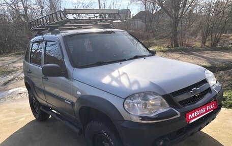 Chevrolet Niva I рестайлинг, 2012 год, 700 000 рублей, 3 фотография