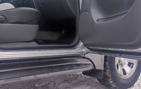 Toyota Land Cruiser Prado 120 рестайлинг, 2007 год, 1 950 000 рублей, 15 фотография