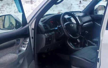 Toyota Land Cruiser Prado 120 рестайлинг, 2007 год, 1 950 000 рублей, 20 фотография