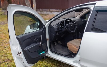 Renault Logan II, 2016 год, 650 000 рублей, 7 фотография