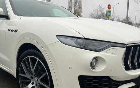 Maserati Levante I, 2017 год, 3 300 000 рублей, 2 фотография