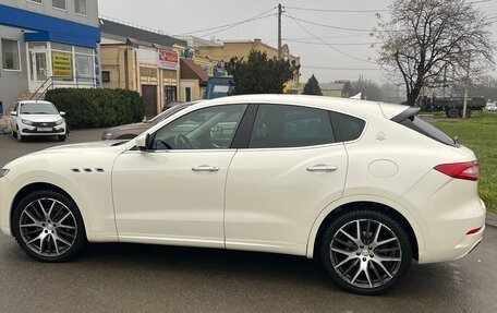 Maserati Levante I, 2017 год, 3 300 000 рублей, 7 фотография