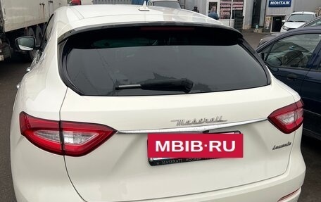 Maserati Levante I, 2017 год, 3 300 000 рублей, 18 фотография