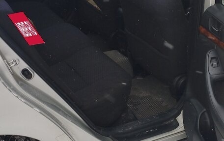 Toyota Avensis III рестайлинг, 2004 год, 700 000 рублей, 6 фотография