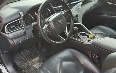 Toyota Camry, 2018 год, 2 900 000 рублей, 5 фотография