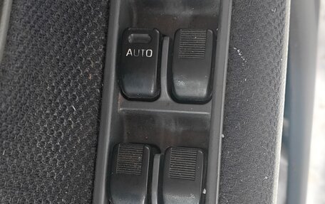 Daihatsu Sirion, 2003 год, 160 000 рублей, 11 фотография