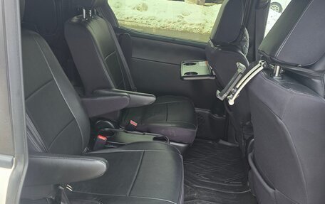 Toyota Voxy III, 2019 год, 2 730 000 рублей, 11 фотография