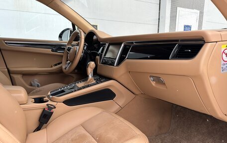 Porsche Macan I рестайлинг, 2015 год, 1 630 000 рублей, 12 фотография