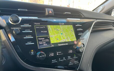 Toyota Camry, 2021 год, 3 350 000 рублей, 10 фотография