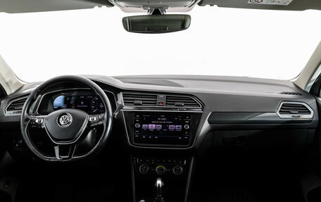 Volkswagen Tiguan II, 2017 год, 1 999 000 рублей, 11 фотография