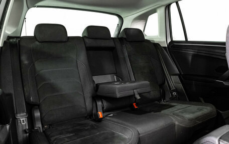 Volkswagen Tiguan II, 2017 год, 1 999 000 рублей, 23 фотография