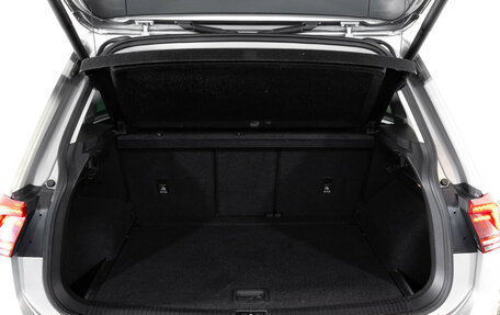 Volkswagen Tiguan II, 2017 год, 1 999 000 рублей, 26 фотография