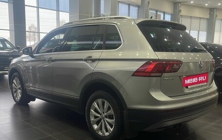 Volkswagen Tiguan II, 2018 год, 2 850 000 рублей, 4 фотография