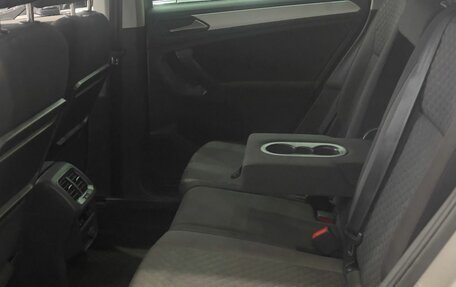 Volkswagen Tiguan II, 2018 год, 2 850 000 рублей, 12 фотография