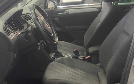 Volkswagen Tiguan II, 2018 год, 2 850 000 рублей, 11 фотография