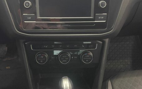 Volkswagen Tiguan II, 2018 год, 2 850 000 рублей, 13 фотография