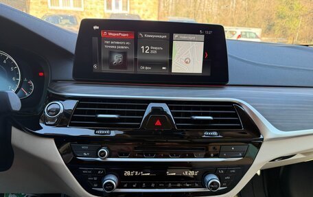 BMW 5 серия, 2018 год, 3 300 000 рублей, 11 фотография