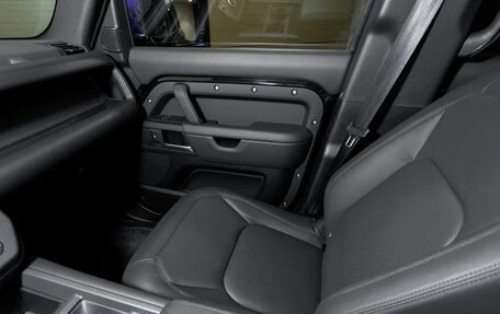 Land Rover Defender II, 2025 год, 17 510 000 рублей, 26 фотография