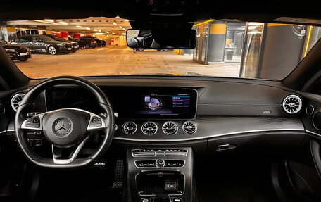 Mercedes-Benz E-Класс, 2017 год, 3 700 000 рублей, 4 фотография