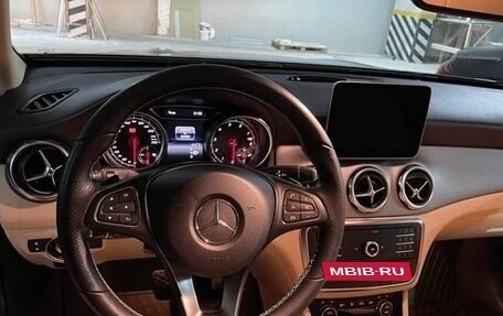 Mercedes-Benz GLA, 2019 год, 2 100 000 рублей, 4 фотография