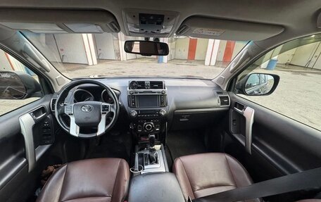 Toyota Land Cruiser Prado 150 рестайлинг 2, 2016 год, 3 860 000 рублей, 12 фотография