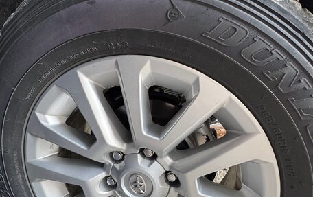 Toyota Land Cruiser Prado 150 рестайлинг 2, 2016 год, 3 860 000 рублей, 15 фотография