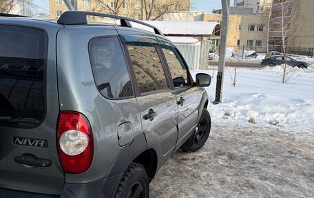 Chevrolet Niva I рестайлинг, 2014 год, 750 000 рублей, 3 фотография