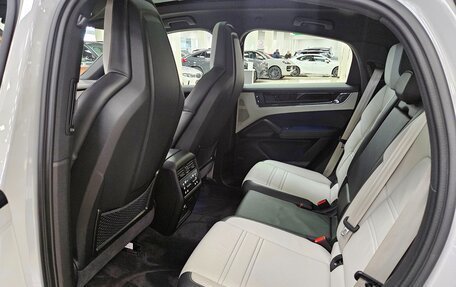 Porsche Cayenne III, 2024 год, 15 450 000 рублей, 19 фотография