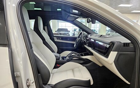 Porsche Cayenne III, 2024 год, 15 450 000 рублей, 17 фотография