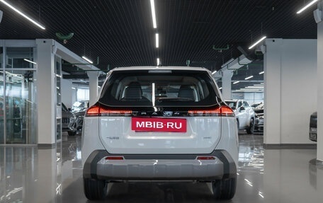 Toyota RAV4, 2025 год, 5 000 000 рублей, 6 фотография