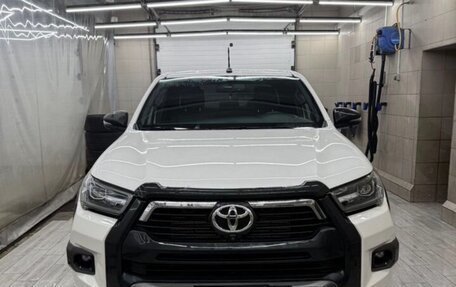 Toyota Hilux VIII, 2021 год, 6 100 000 рублей, 3 фотография