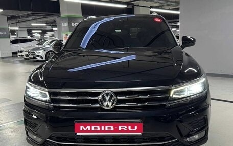 Volkswagen Tiguan II, 2020 год, 2 950 000 рублей, 2 фотография
