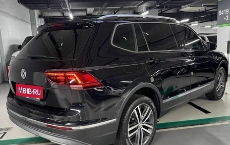Volkswagen Tiguan II, 2020 год, 2 950 000 рублей, 8 фотография
