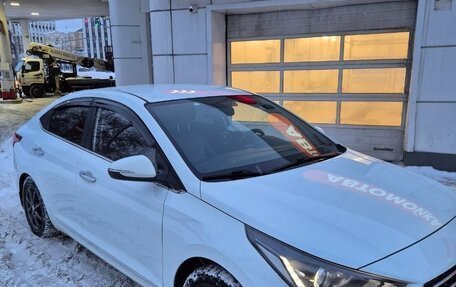 Hyundai Solaris II рестайлинг, 2017 год, 1 400 000 рублей, 4 фотография