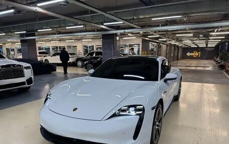 Porsche Taycan I, 2024 год, 10 000 000 рублей, 2 фотография