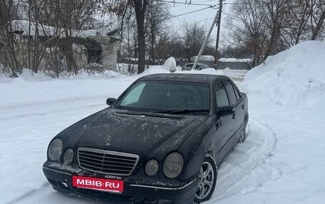 Mercedes-Benz E-Класс, 2001 год, 465 000 рублей, 2 фотография