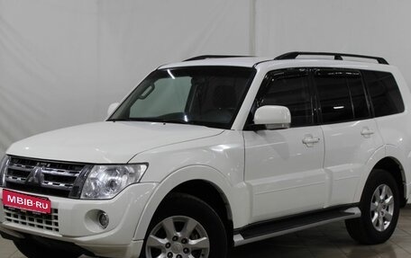 Mitsubishi Pajero IV, 2013 год, 2 050 000 рублей, 1 фотография