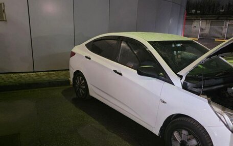 Hyundai Solaris II рестайлинг, 2015 год, 465 000 рублей, 4 фотография